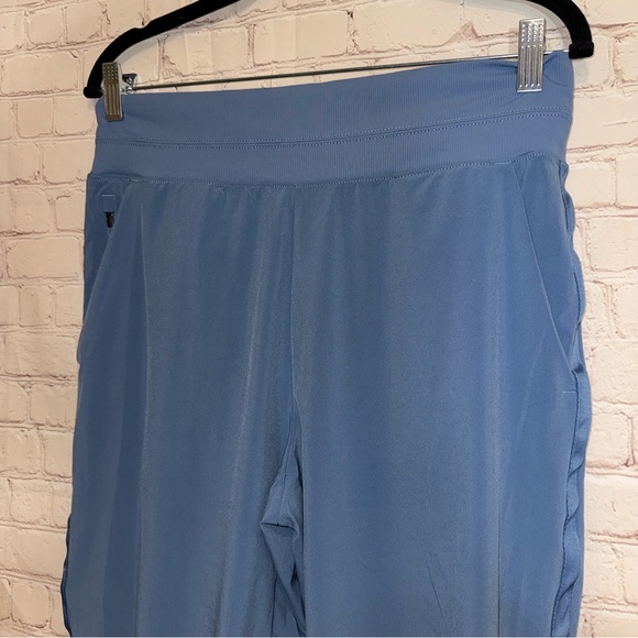 ATHLETA Nolita Slim Tapered Crop Pants, size 14 - Picture 4 of 13